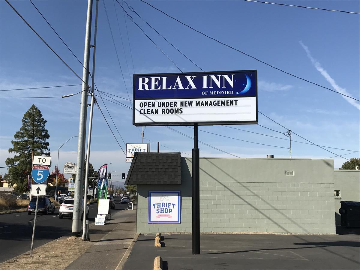 Relax Inn Of Medford Exterior foto